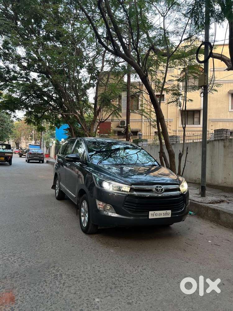 Toyota Innova Crysta 2016 Diesel Well Maintained