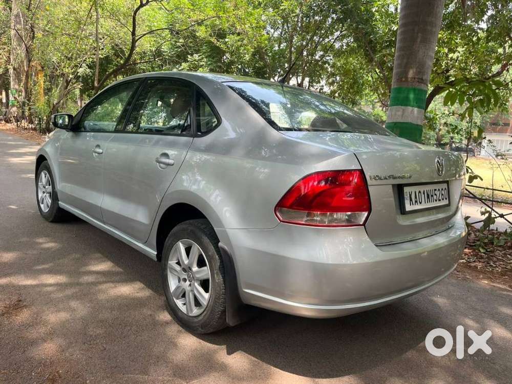 Volkswagen Vento 2010-2013 Petrol Highline, 2011, Petrol