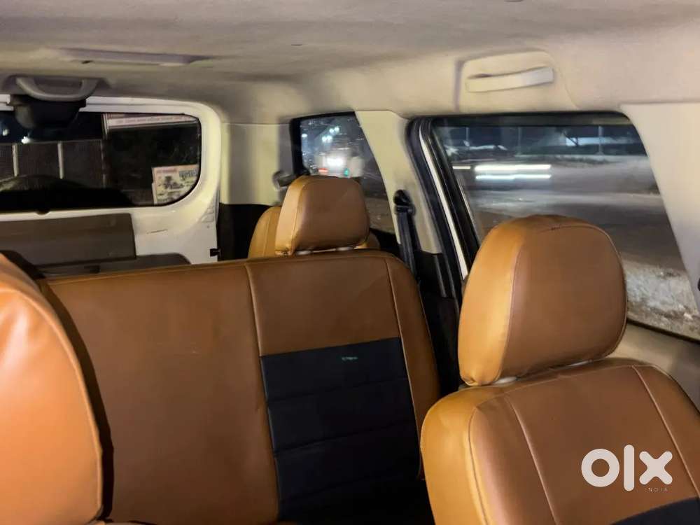 Mahindra Tuv 300 2019 8+1