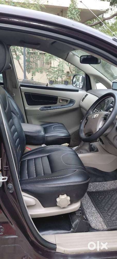 Toyota Innova, 2012