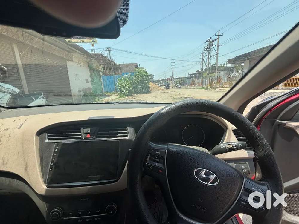 Hyundai I20 2014 Diesel 160000 Km Driven Well Maintained Top End