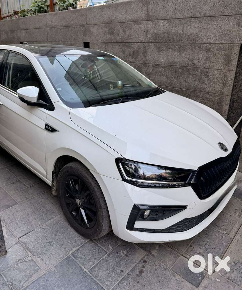 Skoda Slavia 1.0 Tsi Style At, 2023, Petrol
