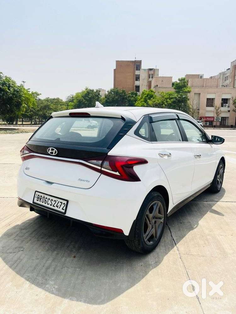 Hyundai I20 Sportz 1.2 Mt Dual Tone, 2021, Petrol