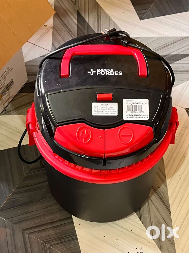 Eureka Forbes Trendy Wet & Dry DX 8L Vacuum –15 days old, With Accesso