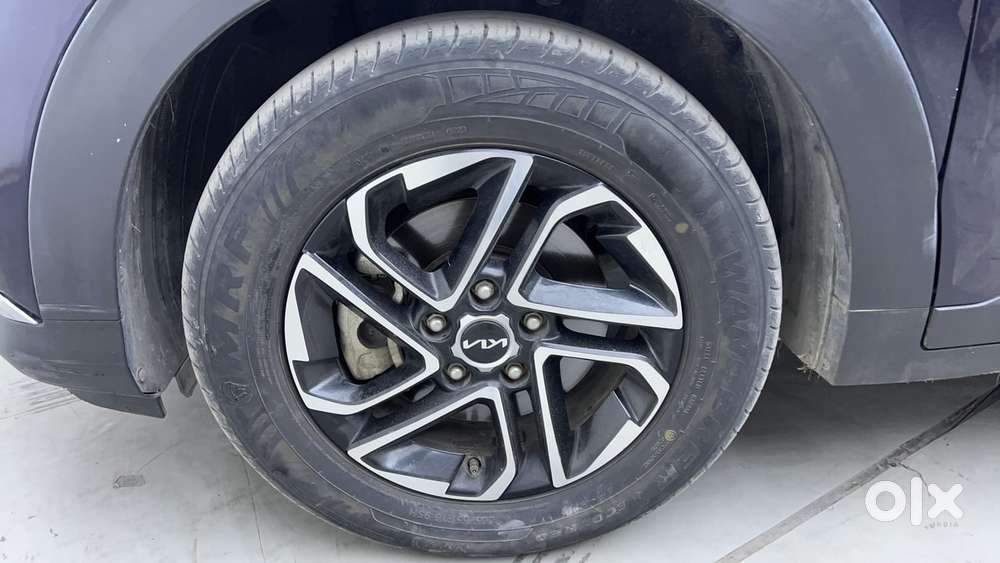 Kia Carens Luxury (o)1.5 Diesel At 7 Str, 2024, Diesel