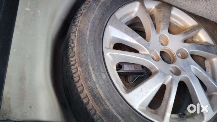 Maruti Suzuki Swift Vvt Zxi, 2012, Petrol