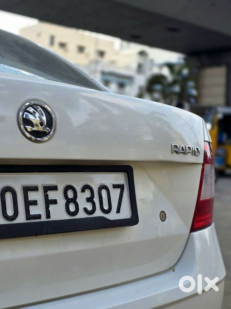Skoda Rapid 1.5 Tdi At Ambition Plus, 2015, Diesel