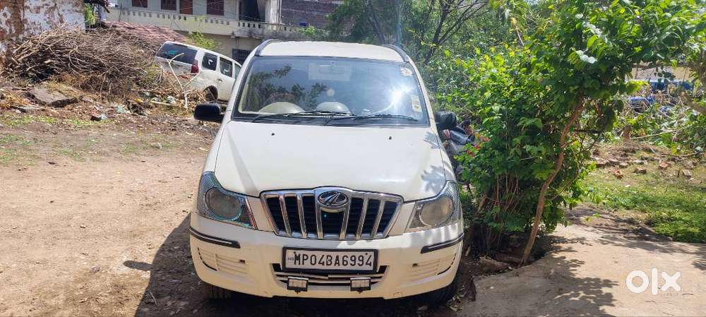 गाड़ी कंपलीट है मुझे अर्जेंट सेल करना है