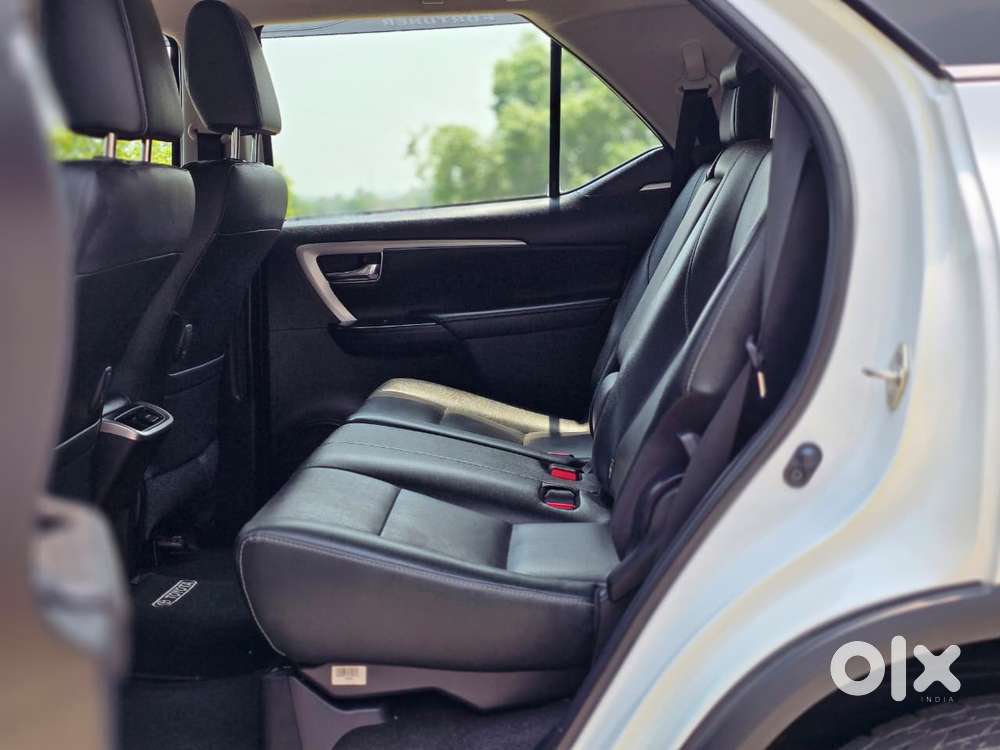 Toyota Fortuner 4x2 At 2.7 Petrol, 2024, Petrol