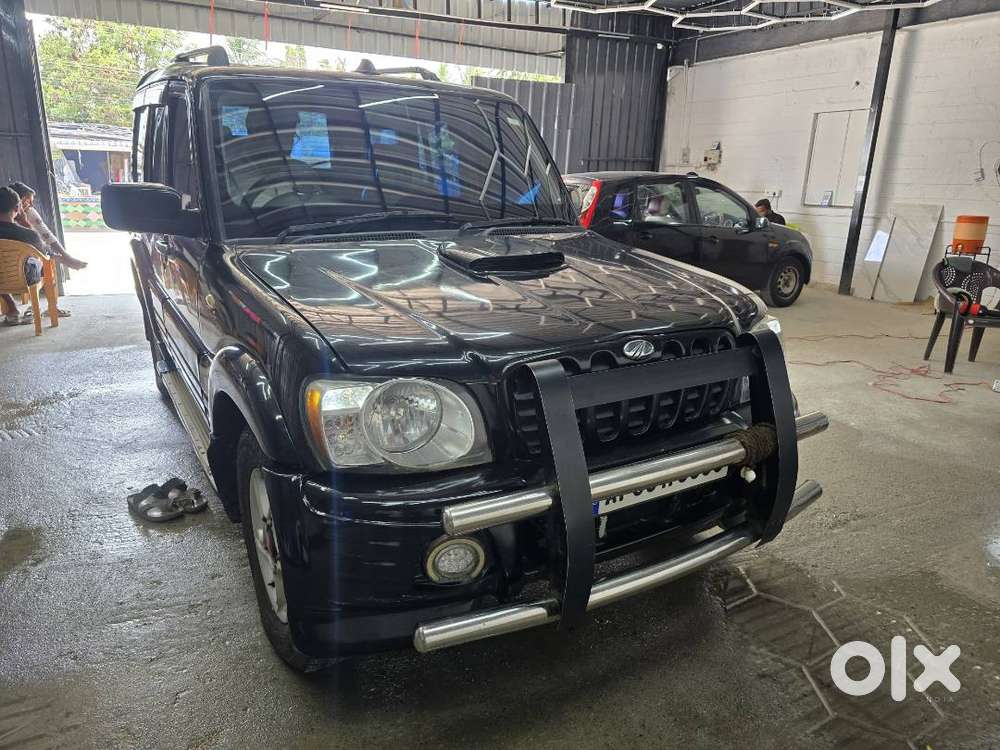 Mahindra Scorpio Vlx Top End