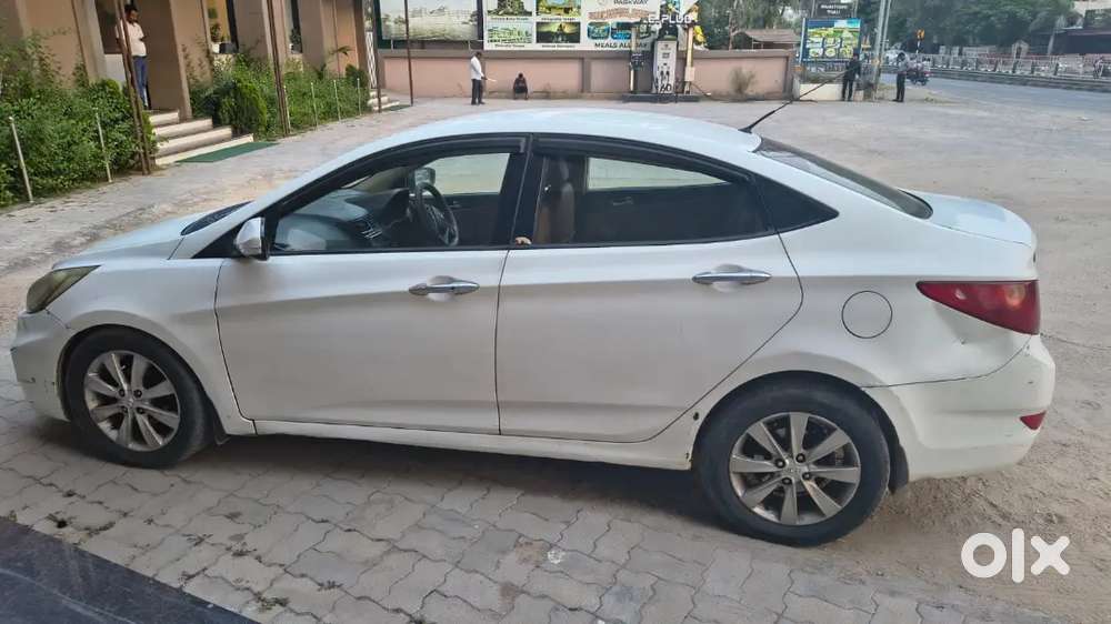 Hyundai Verna 1.5 Sx 2012