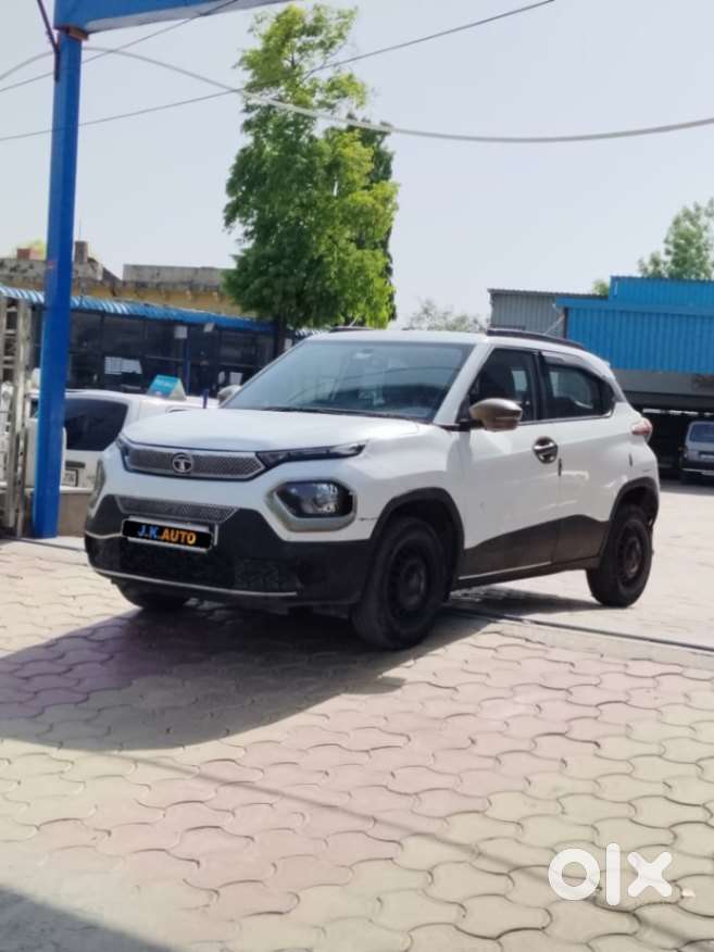 Tata Punch Pure, 2022, Petrol