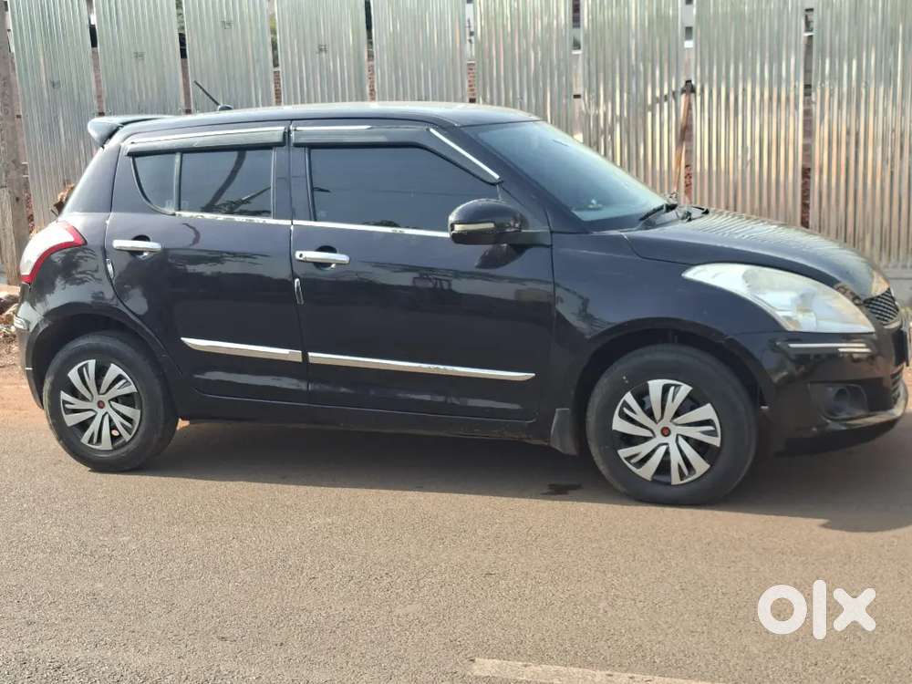 Maruti Suzuki Swift 2015 Diesel 118000 Km Driven