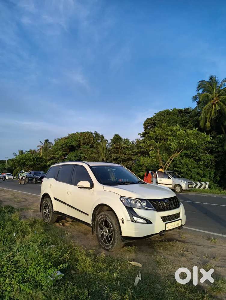Mahindra Xuv500 2.2 W6 Diesel 2015