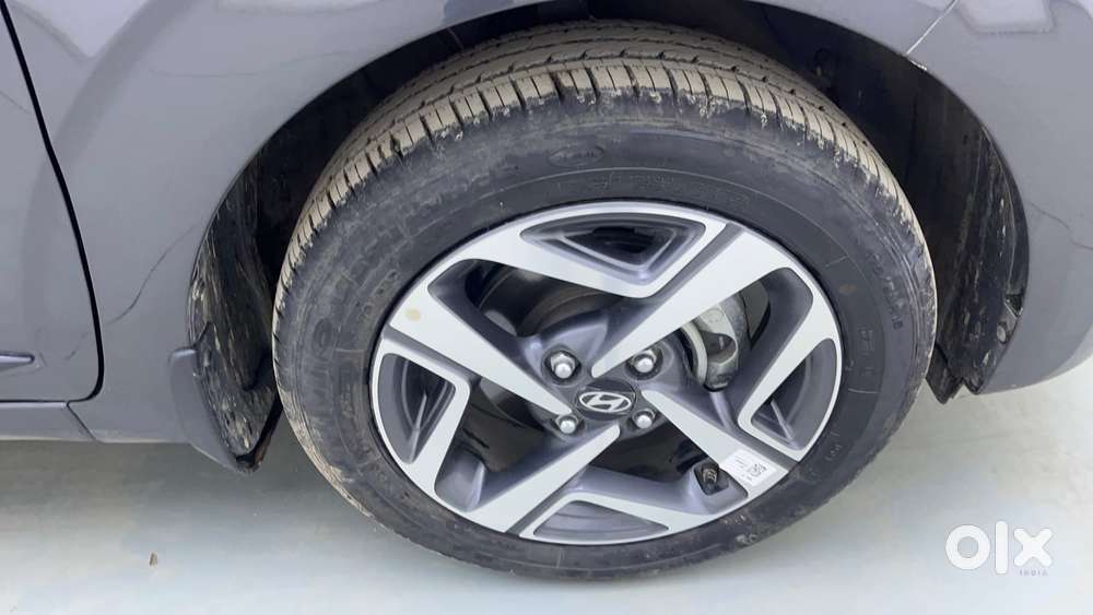 Hyundai Aura [2023-ongoing] 1.2 Sx Plus Petrol Amt, 2025, Petrol
