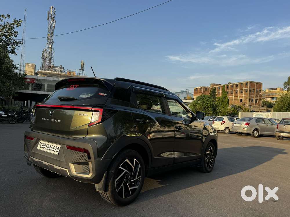Mahindra Xuv 3xo Ax7l 1.2 Petrol At (pg), 2025, Petrol