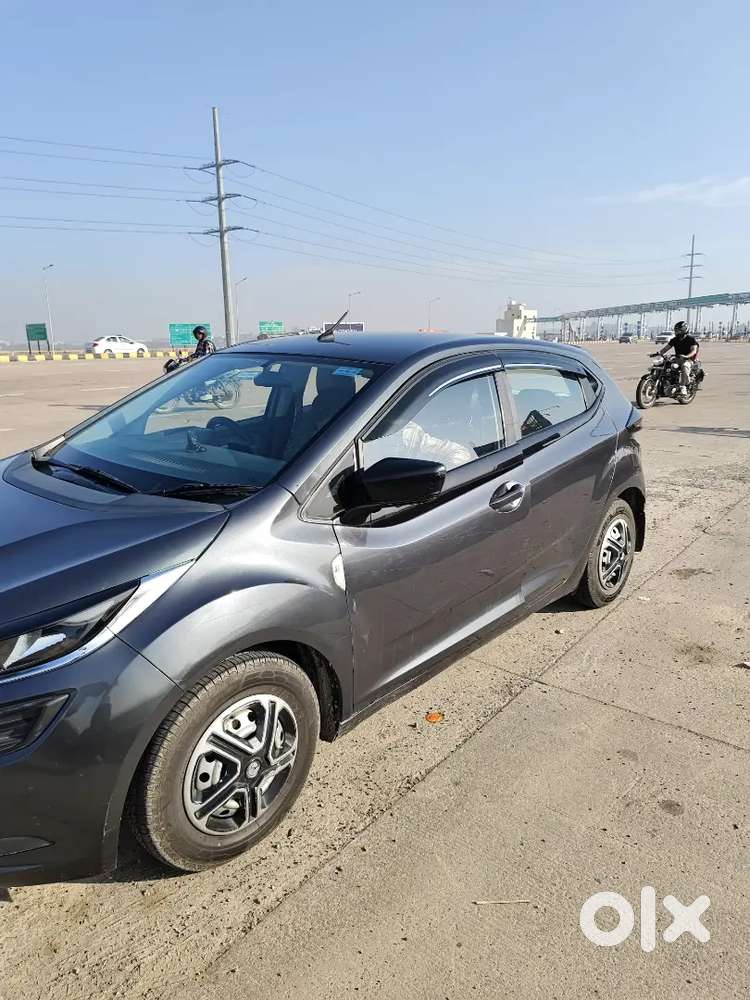Tata Altroz 1.2 Petrol 2021