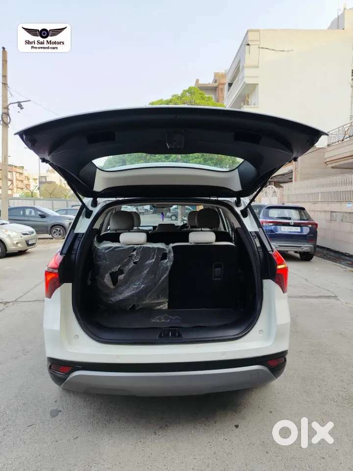 Mahindra Xuv700 2.2 Ax 7 Diesel At Str Awd, 2022, Diesel