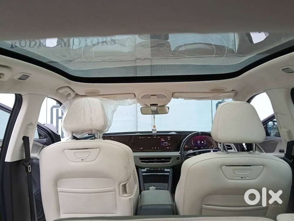 Mahindra Xev 9e Pack Three (top Model), 2025, Electric