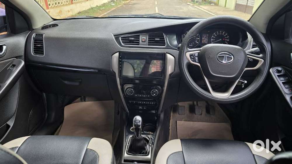 Tata Bolt Revotron Xt, 2015, Petrol