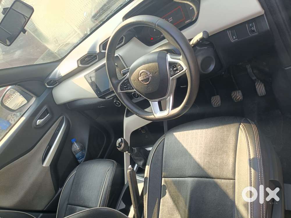 Nissan Magnite 1.0 Xv, 2023, Petrol