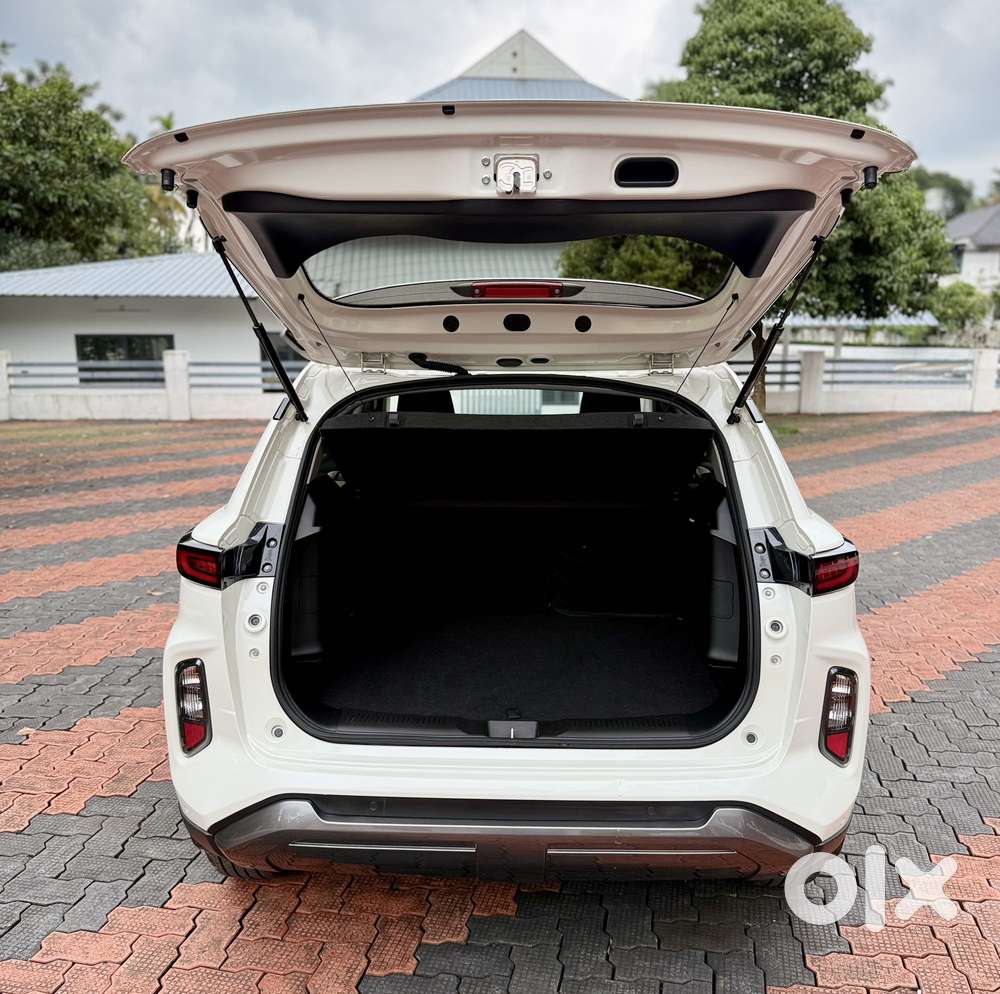 Toyota Urban Cruiser Hyryder 1.5 S Neo Drive At, 2025, Petrol
