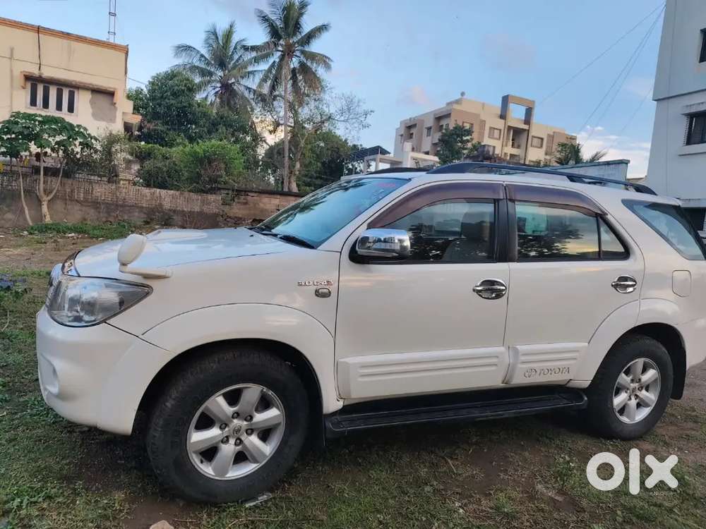 Toyota Fortuner 2011 Diesel Manual