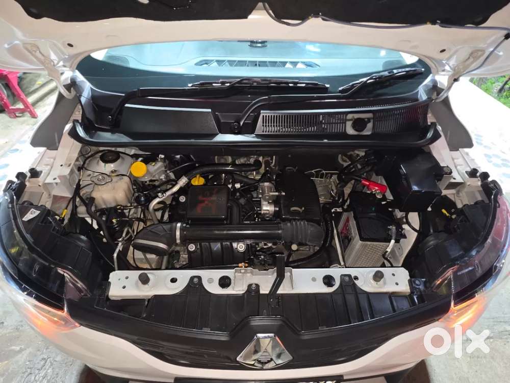 Renault Triber Rxl, 2024, Petrol