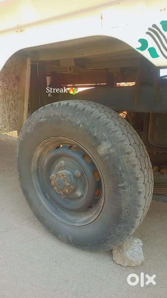 Bolero Maxitruck Mini Pic Up