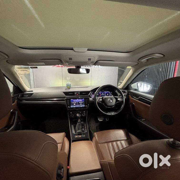 Skoda Superb, 2023, Petrol