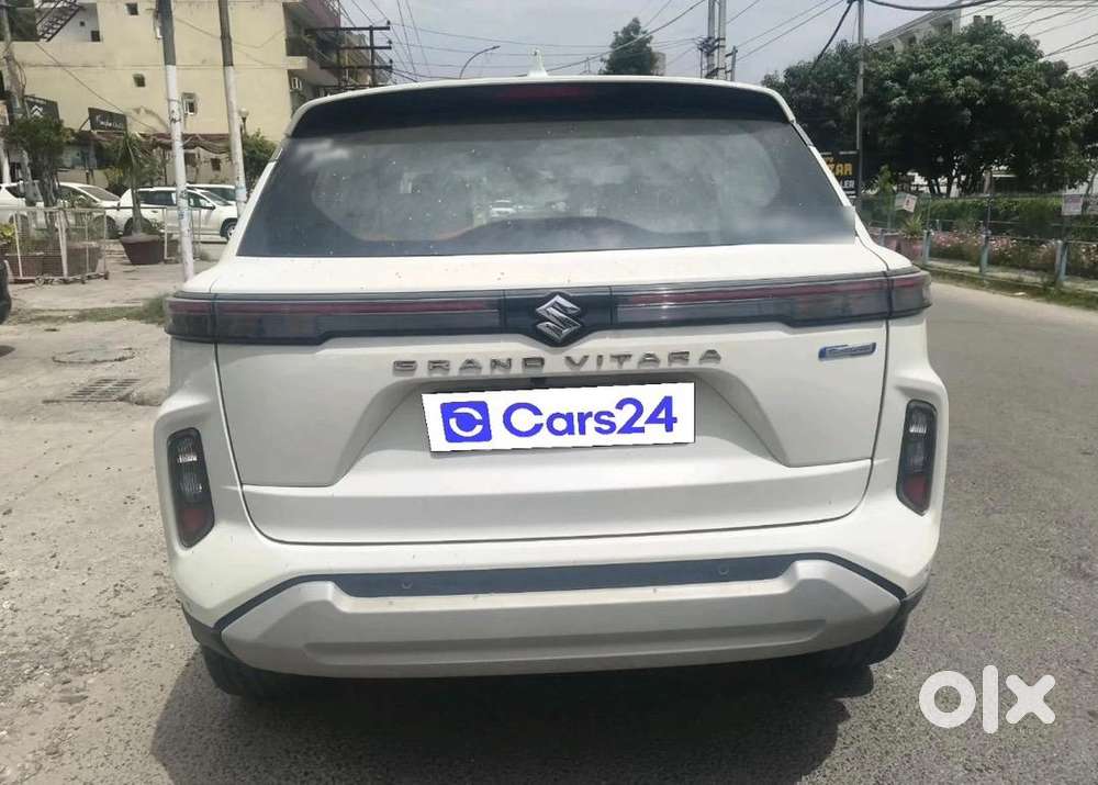 Maruti Suzuki Grand Vitara 2025 Petrol Well Maintained