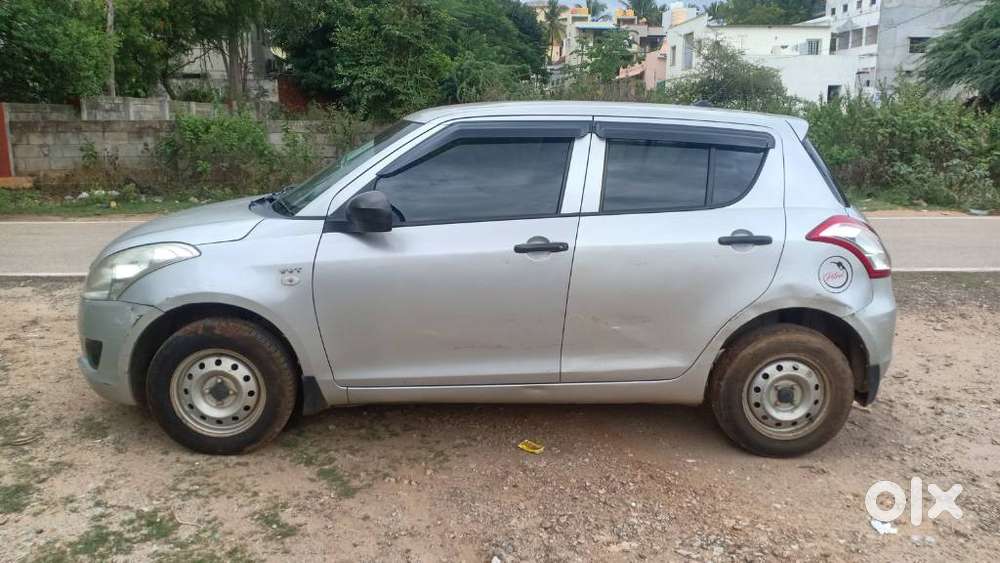 Maruti Suzuki Swift 1.2 Lxi (o), 2011, Petrol