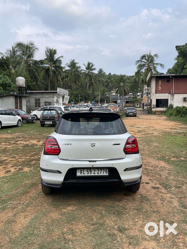 Maruti Suzuki Swift 1.2 Vxi (o), 2023, Petrol