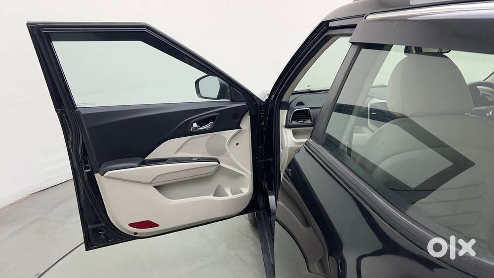 Mahindra Xuv300 W8 Option Diesel, 2022, Diesel