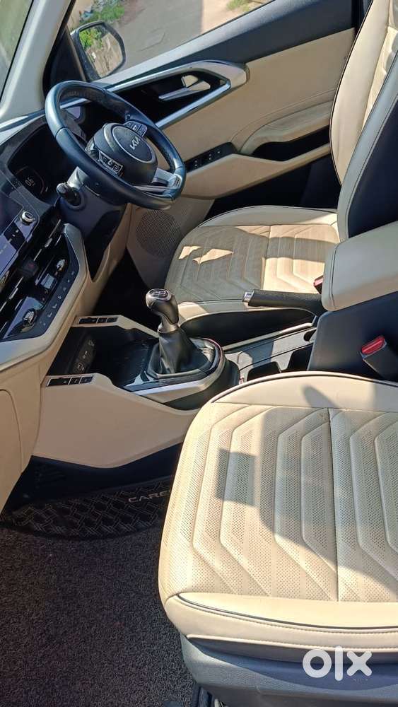 Kia Carens 1.4 Luxury Plus 6 Str, 2022, Petrol
