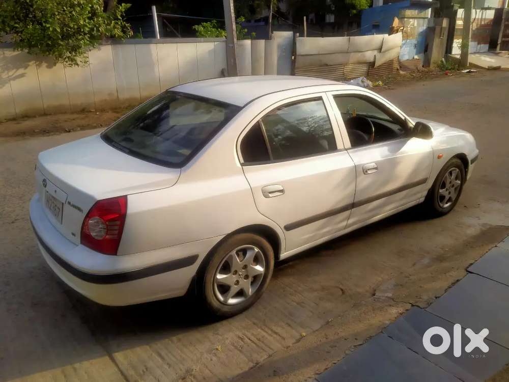 Hyundai Elantra 2005 Petrol Variant