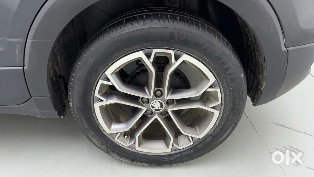 Skoda Kushaq 1.0 Tsi Style, 2022, Petrol