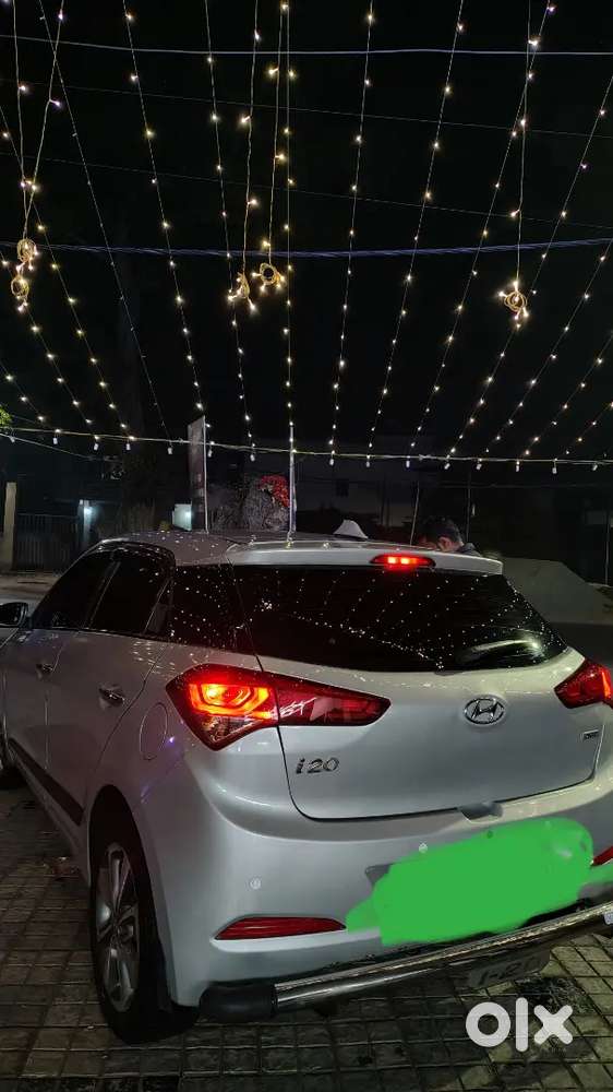 Hyundai New I20 2017 Petrol Asta. अगस्त महीना तक इंश्योरेंस भी है।