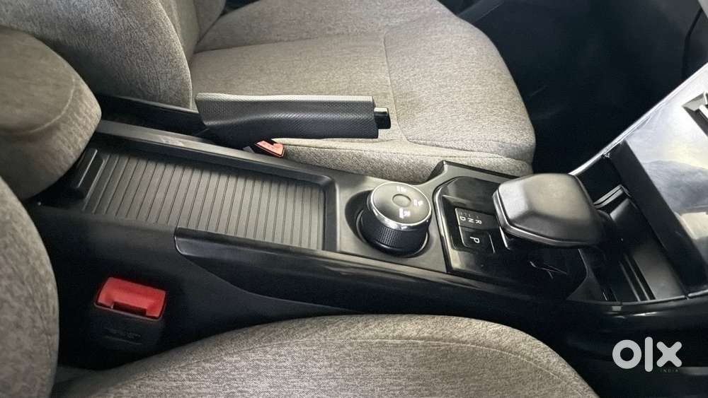 Tata Curvv Pure Plus S 1.2 Revotron Petrol 7dca, 2025, Petrol
