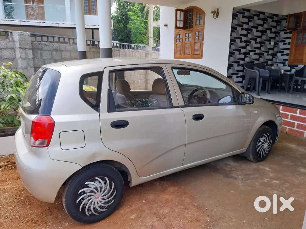 Chevrolet Aveo 2009 Petrol 100000 Km Driven