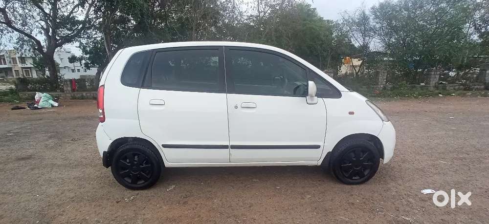 Maruti Suzuki Zen Estilo 2009