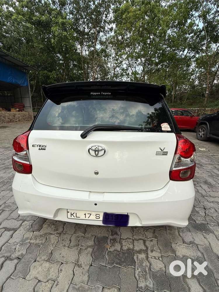 Toyota Etios Liva 2018 Petrol 76000 Km Driven