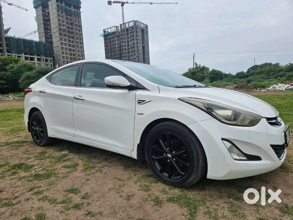 Hyundai New Elantra 2016 Diesel 161000 Km Driven