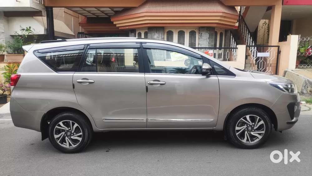 Toyota Innova Crysta [2020-ongoing] 2.4 Gx 7 Str, 2022, Diesel