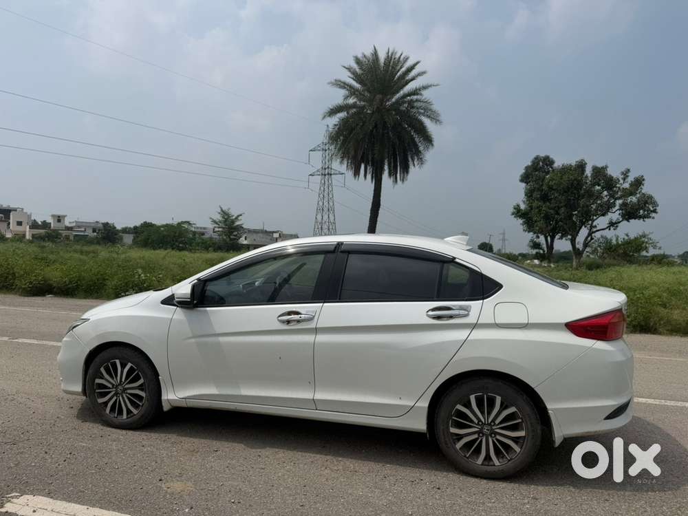 Honda Petrol Car 2017 Sunroof