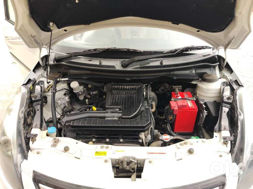 Maruti Suzuki Swift Dzire 1.2 Vxi Bsiv, 2016, Petrol