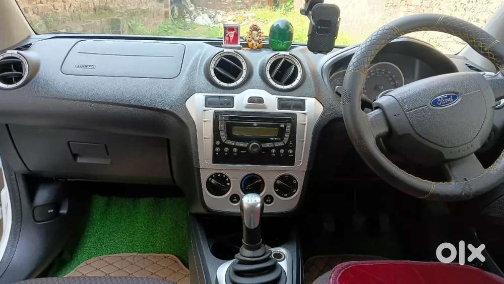Ford Figo Petrol Manual 2012