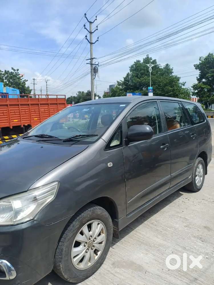 Toyota Innova 2.5 Diesel 7-seater 2013
