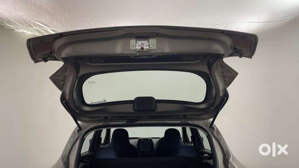 Renault Kwid 2019-ongoing 1.0 Rxt Amt (o), 2017, Petrol