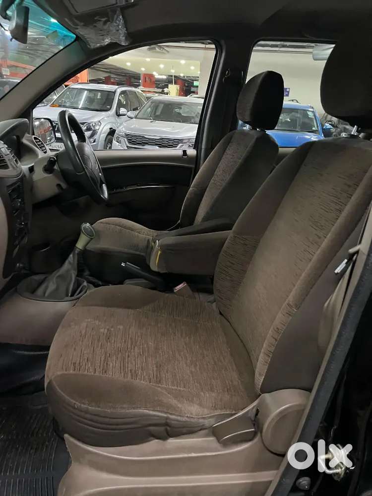 2012 Mahindra Xylo E8 Topend 8 Seater Well Maintained Car